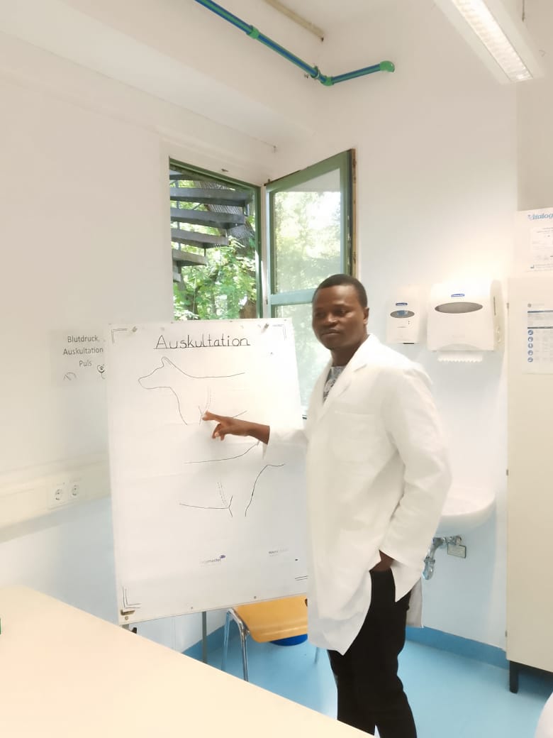 Dr. David DJIMENOU